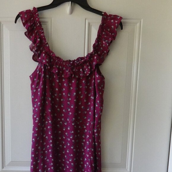 Loft maxi dress size 6, burgundy with white flowers sleeveless ruffle neck line - Picture 9 of 9